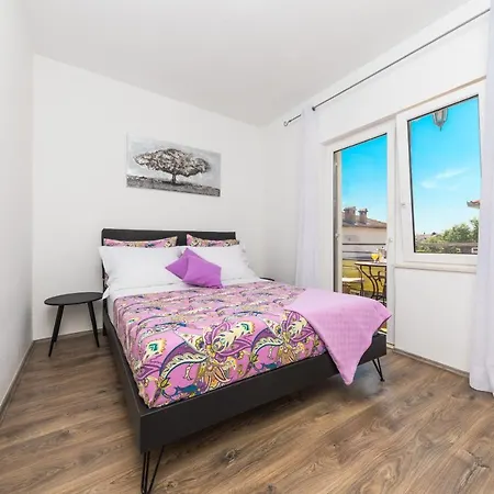 No12 Central Apartment *